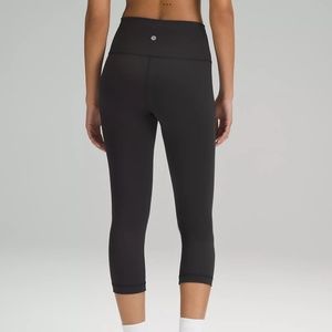 Wunder Train High-Rise Crop 21" Size 6